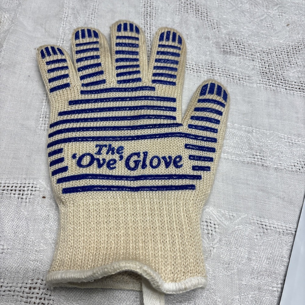 The Oven Glove Superior Heat Flame Hand Protection Oven Mitt